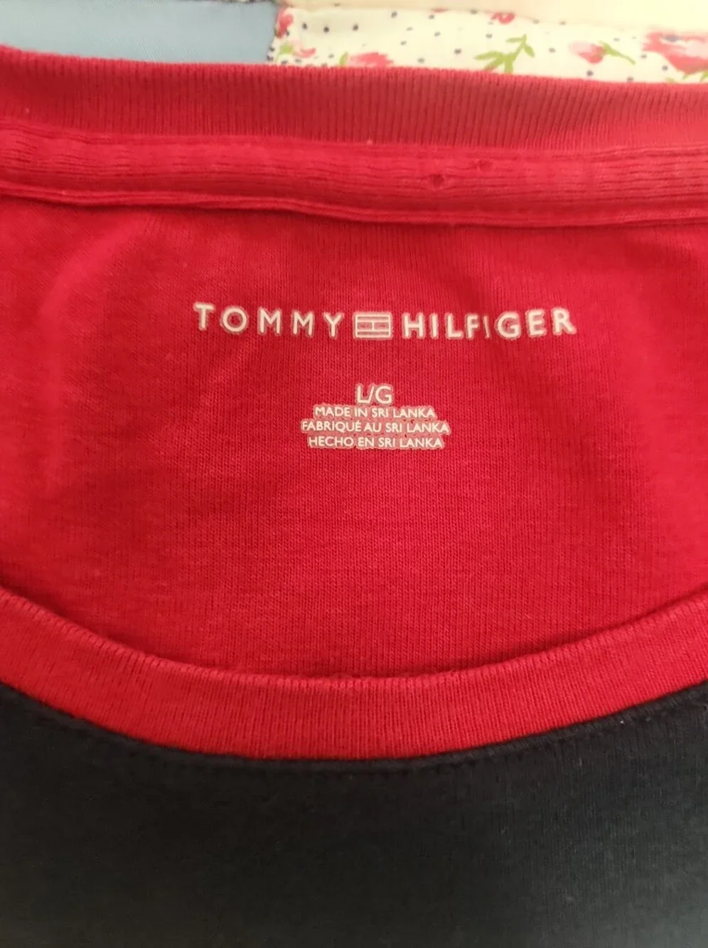 Tommy Hilfiger Y2K Tee L Red Short Sleeve Stripe Embroidered Logo Cotton Preppy
